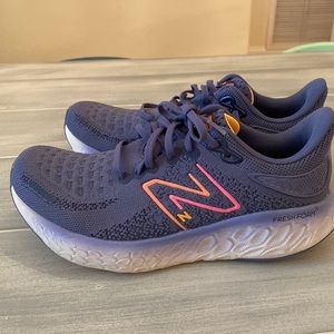 New Balance 1080 women size 7.5 wide